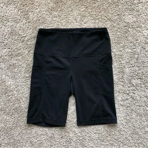Yogalicious Lux black biker shorts with pockets 9 inch